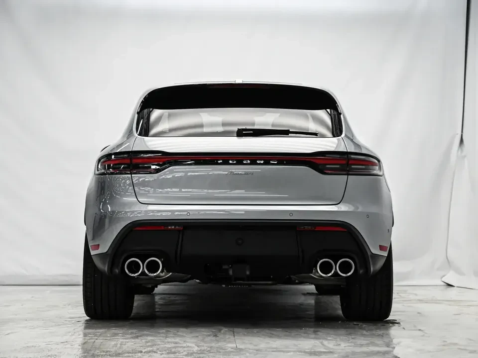 2025 Porsche Macan Electric - Image 8 of 20