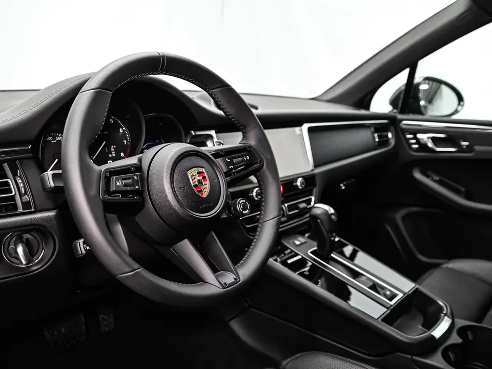 2025 Porsche Macan Electric - Image 2 of 20