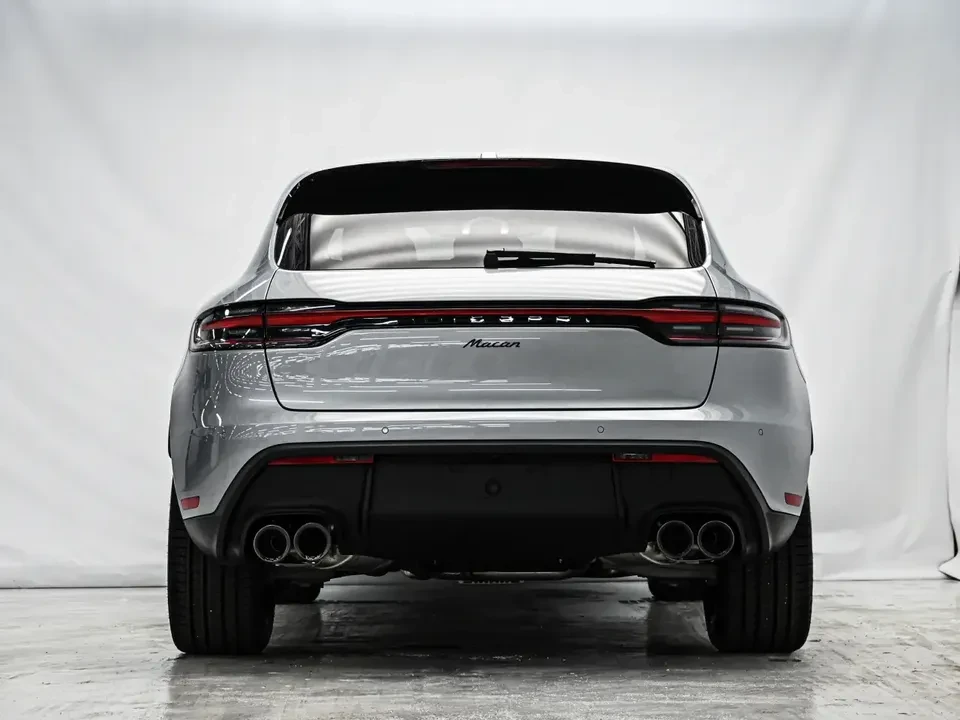 2025 Porsche Macan Electric - Image 8 of 20