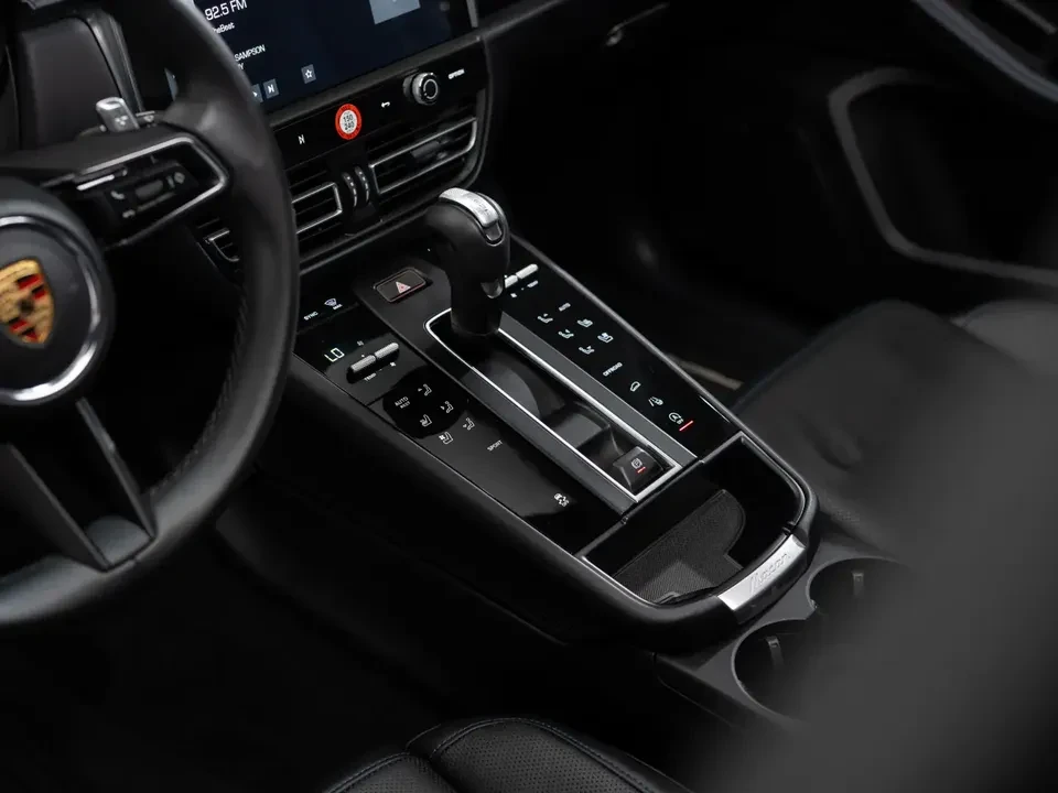 2025 Porsche Macan Electric - Image 2 of 20