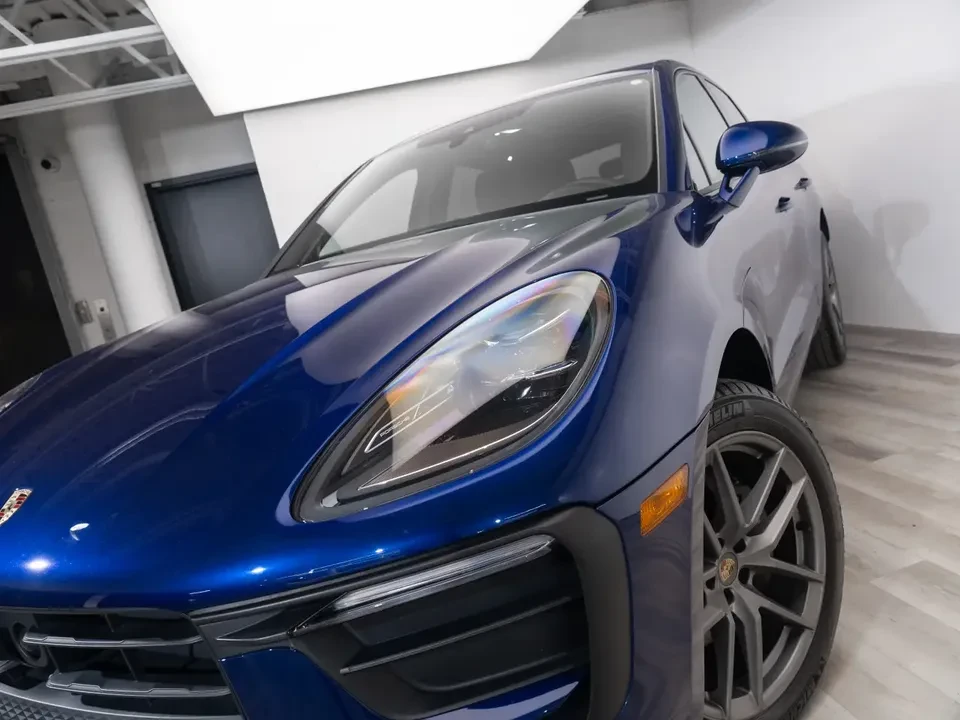 2025 Porsche Macan Electric - Image 8 of 20