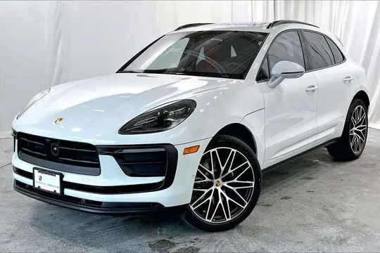 2025 Porsche Macan