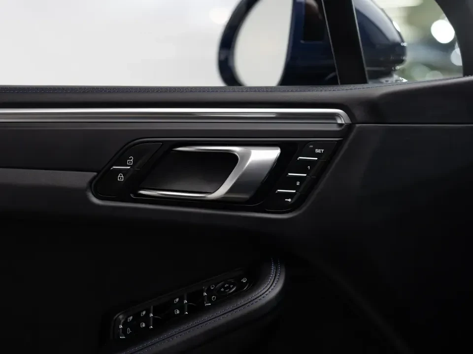 2025 Porsche Macan Electric - Image 20 of 20