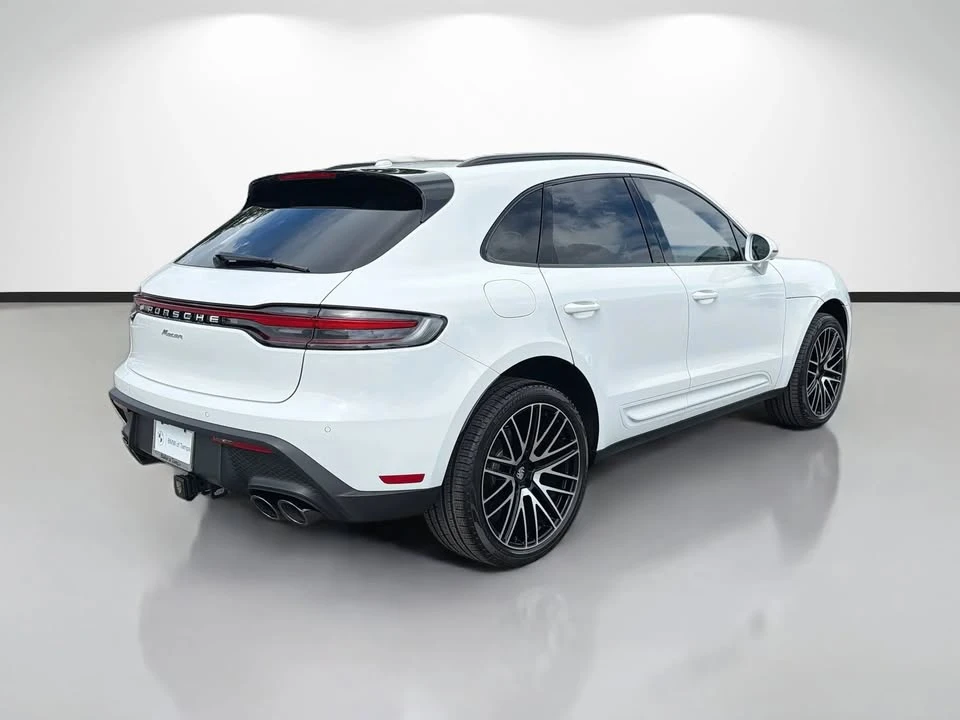 2025 Porsche Macan Electric - Image 3 of 20