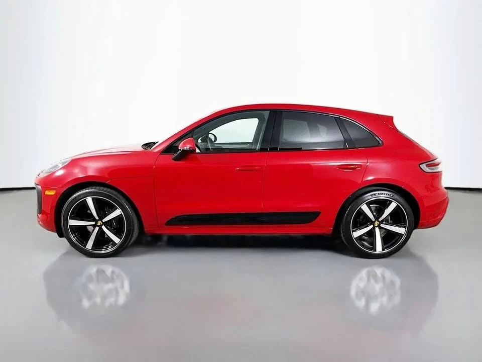 2025 Porsche Macan Electric - Image 3 of 20