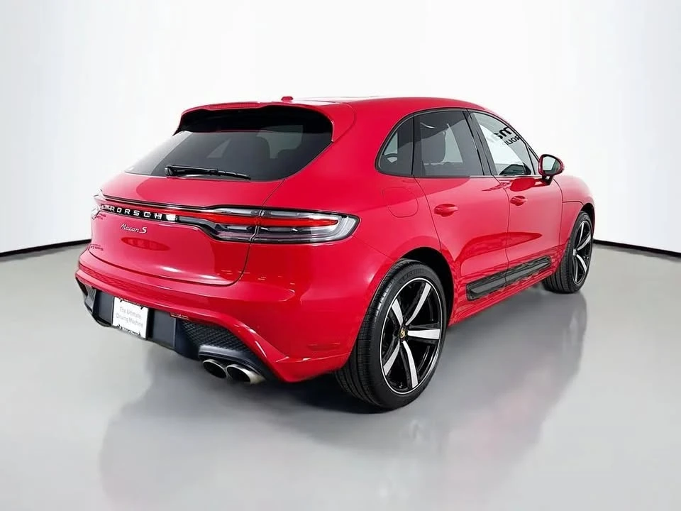 2025 Porsche Macan Electric - Image 6 of 20