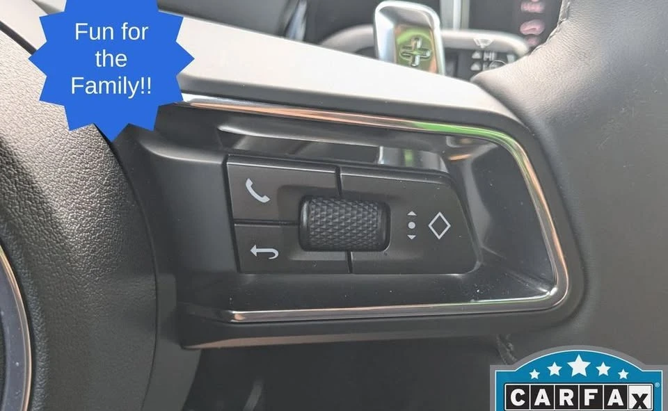 2025 Porsche Macan Electric - Image 12 of 20