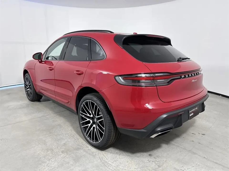 2025 Porsche Macan - Image 4 of 7