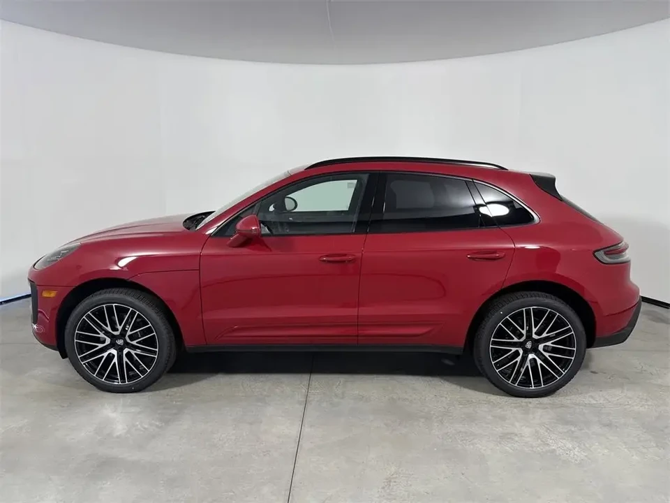2025 Porsche Macan - Image 3 of 7