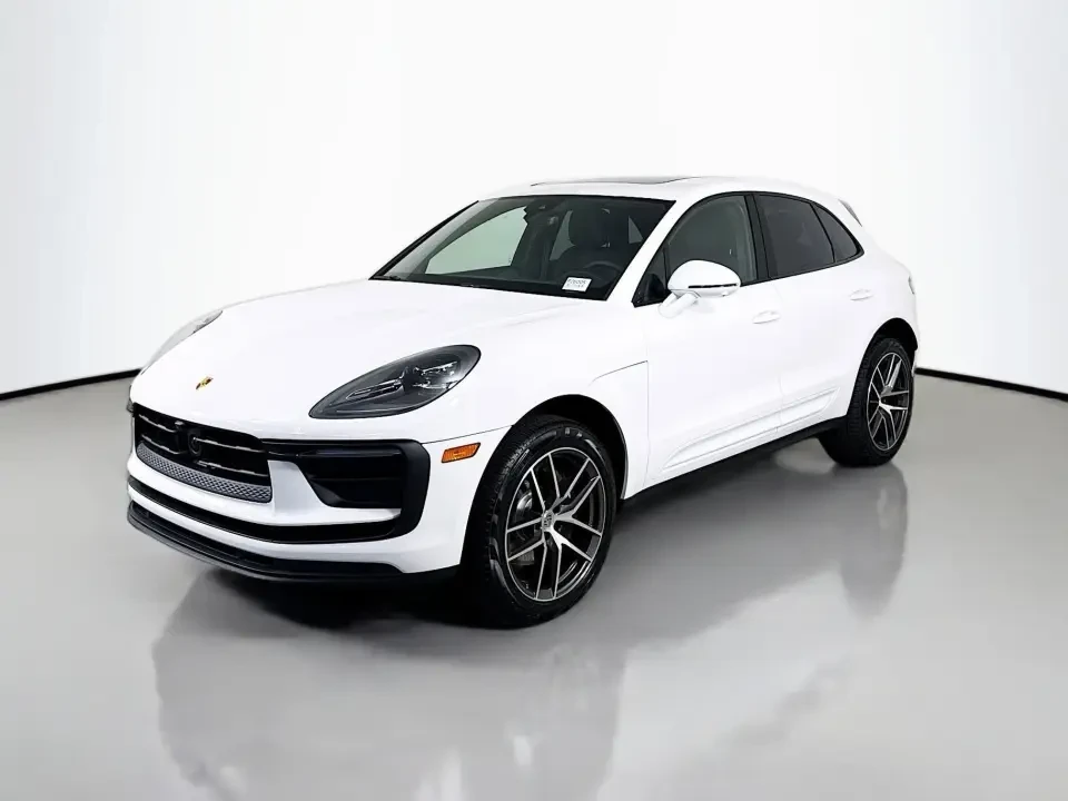 2025 Porsche Macan - Image 13 of 13