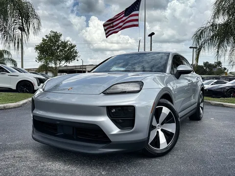 2025 Porsche Macan 4 Electric