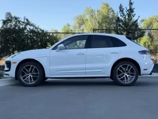 2025 Porsche Macan - Image 2 of 4