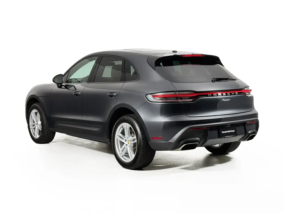 2025 Porsche Macan - Image 3 of 13