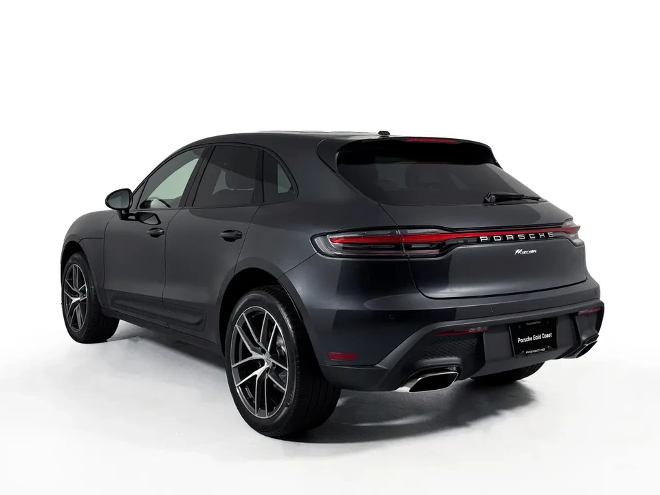 2025 Porsche Macan - Image 3 of 13