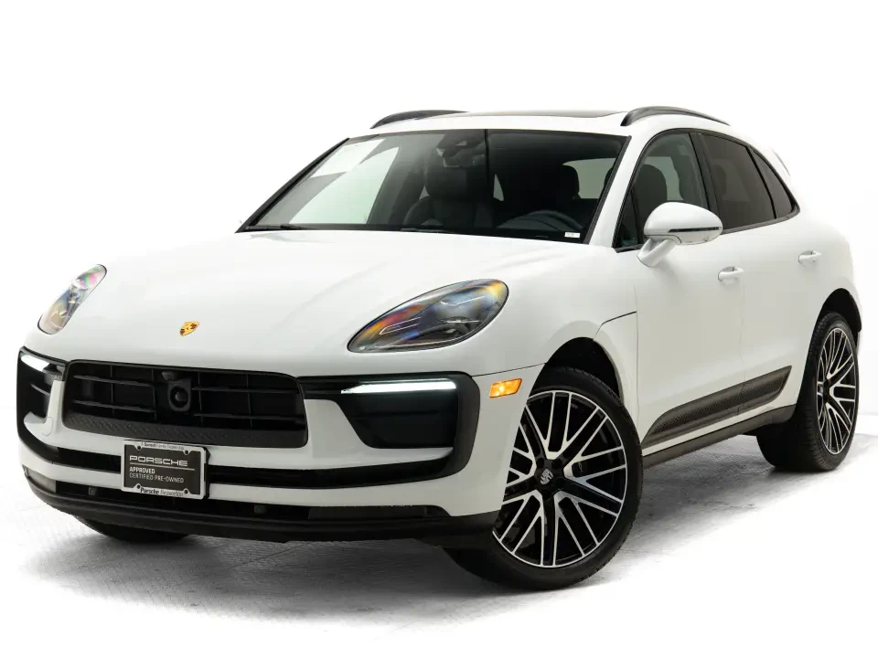 2025 Porsche Macan - Image 9 of 13