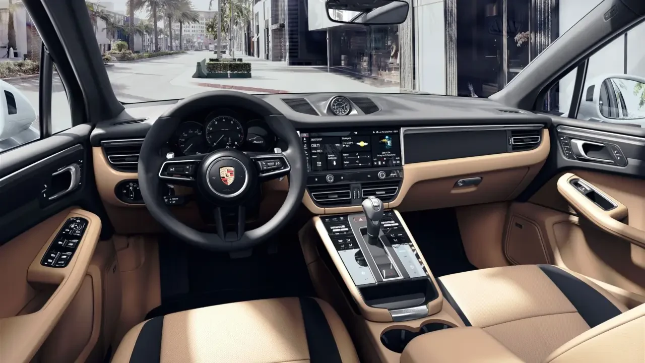 2025 Porsche Macan - Image 4 of 6