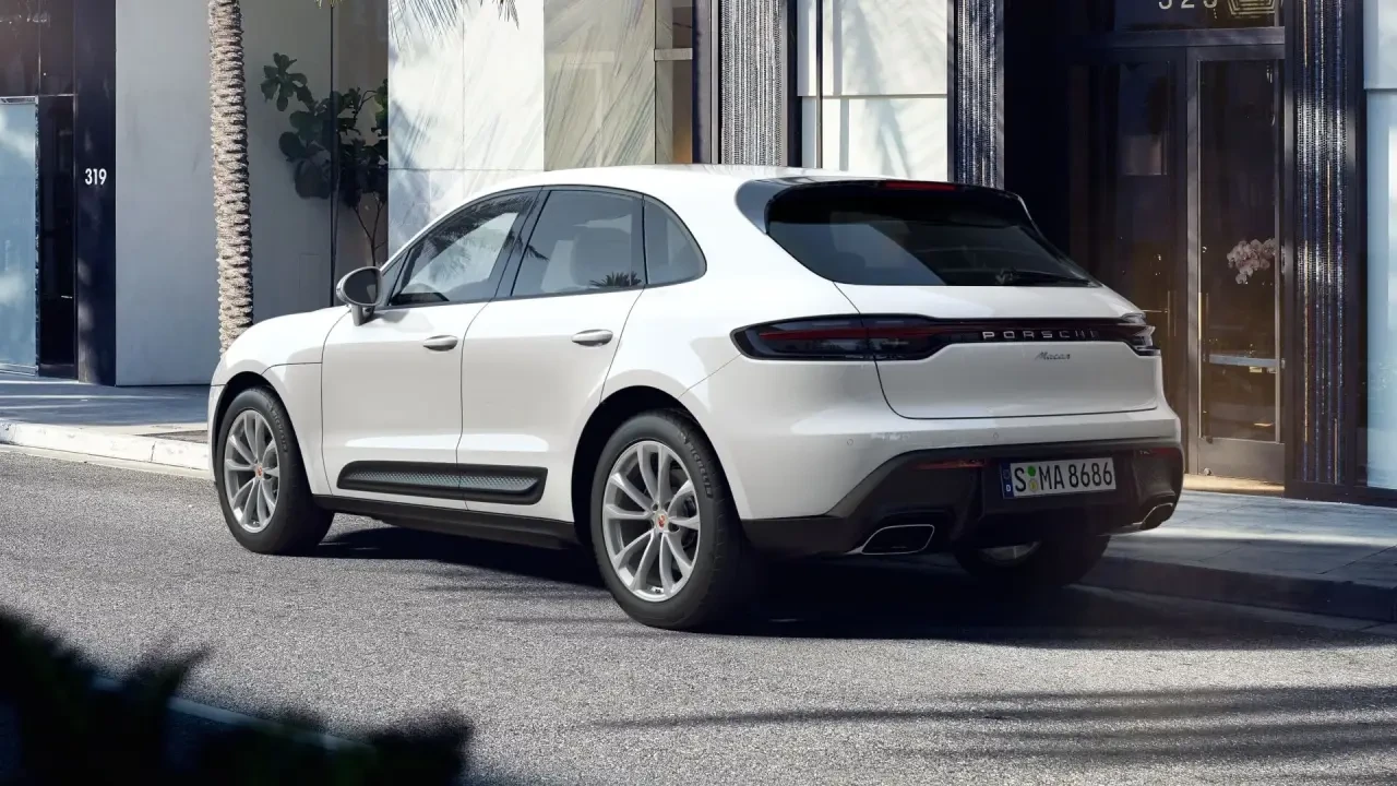 2025 Porsche Macan - Image 3 of 6
