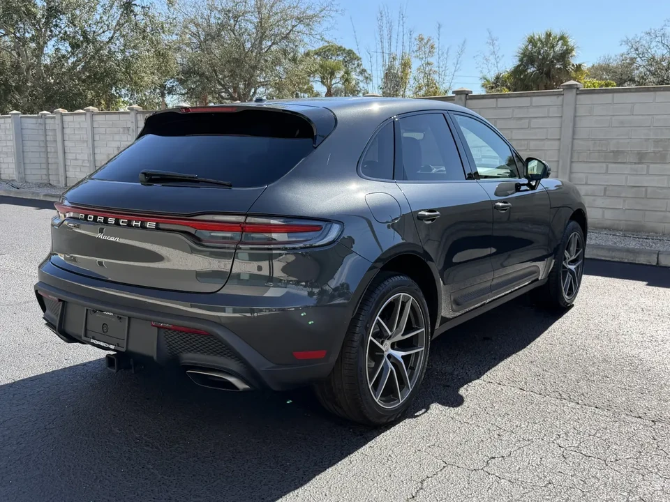 2025 Porsche Macan - Image 5 of 6