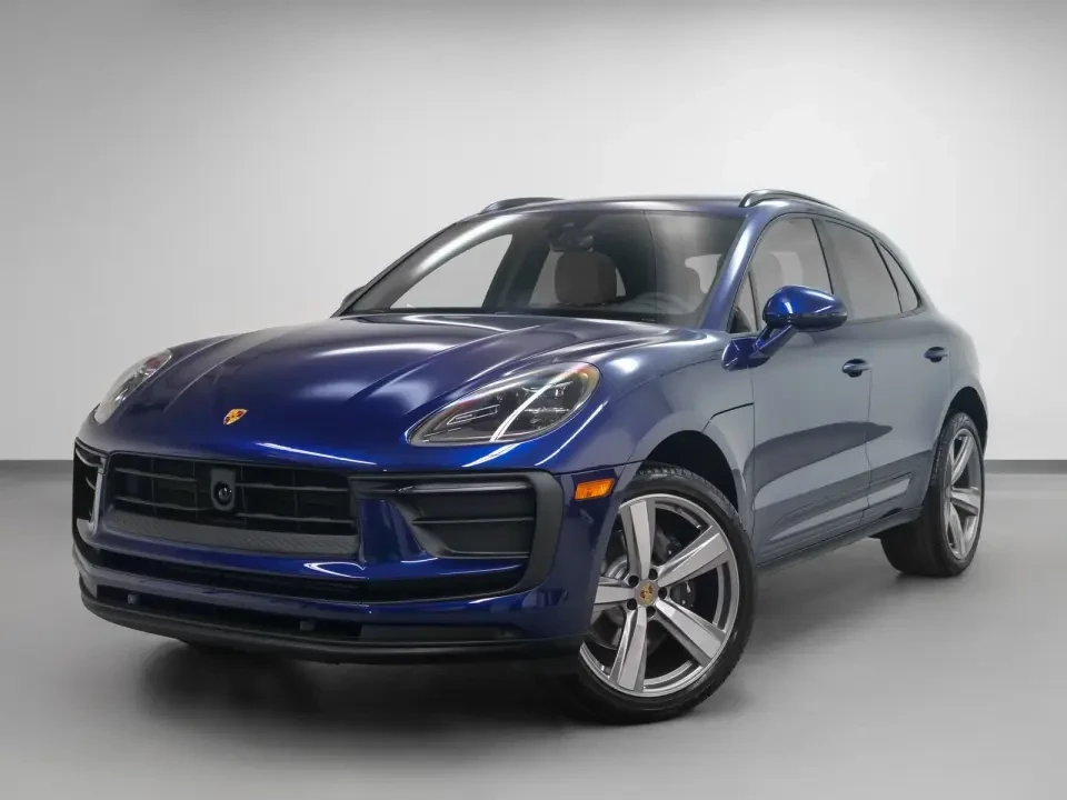 2025 Porsche Macan - Image 10 of 13