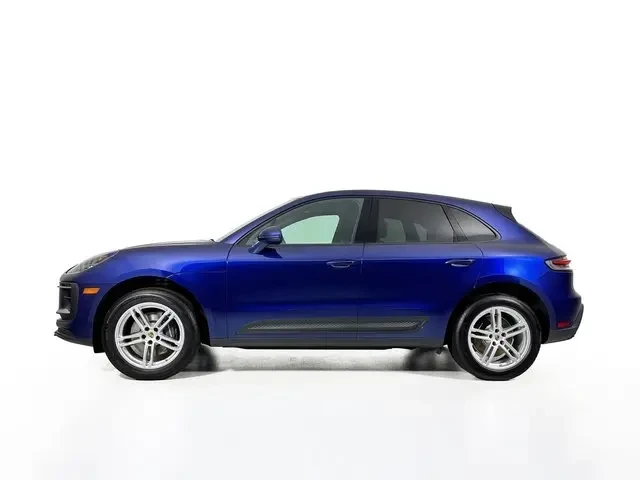 2025 Porsche Macan - Image 2 of 8