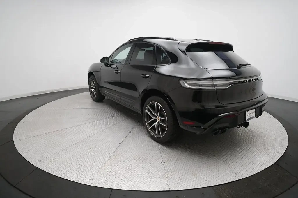 2025 Porsche Macan - Image 3 of 13
