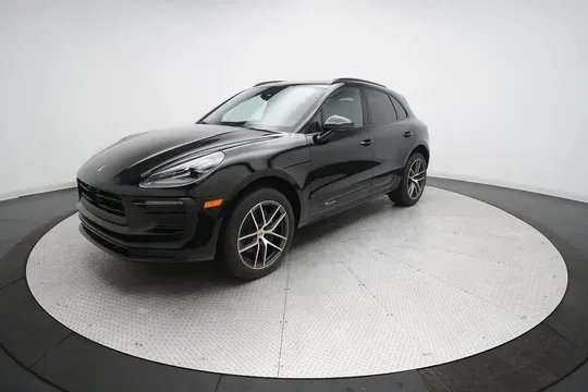 2025 Porsche Macan