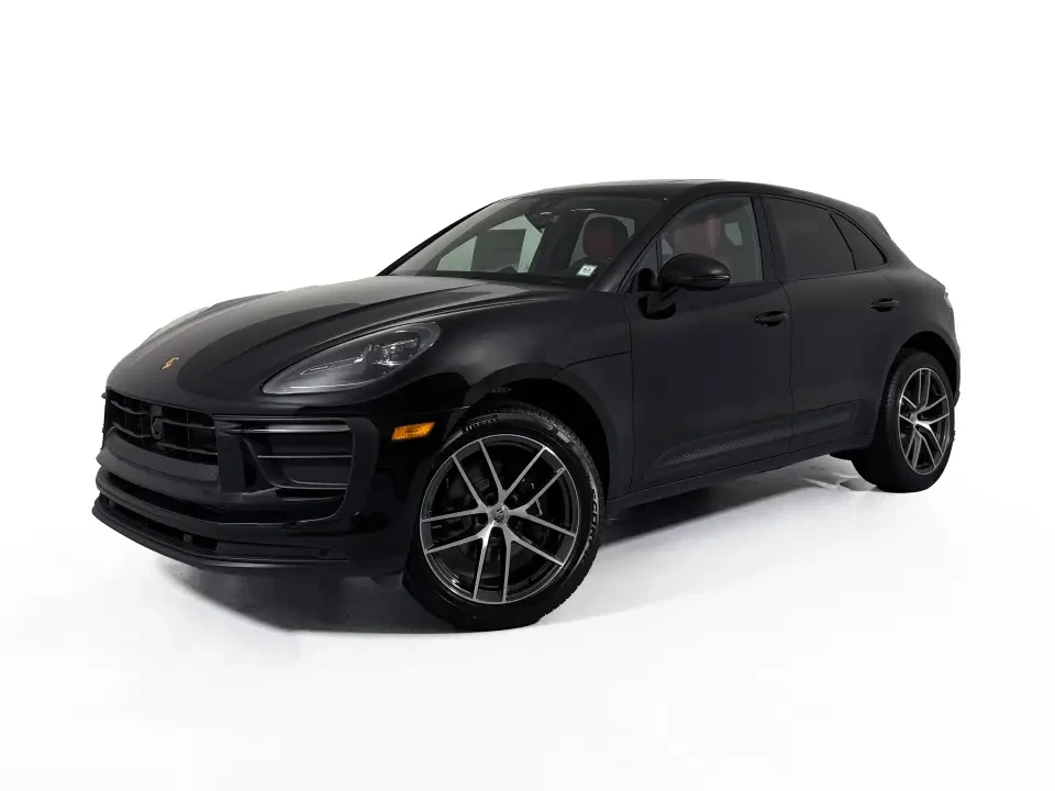 2025 Porsche Macan - Image 10 of 13