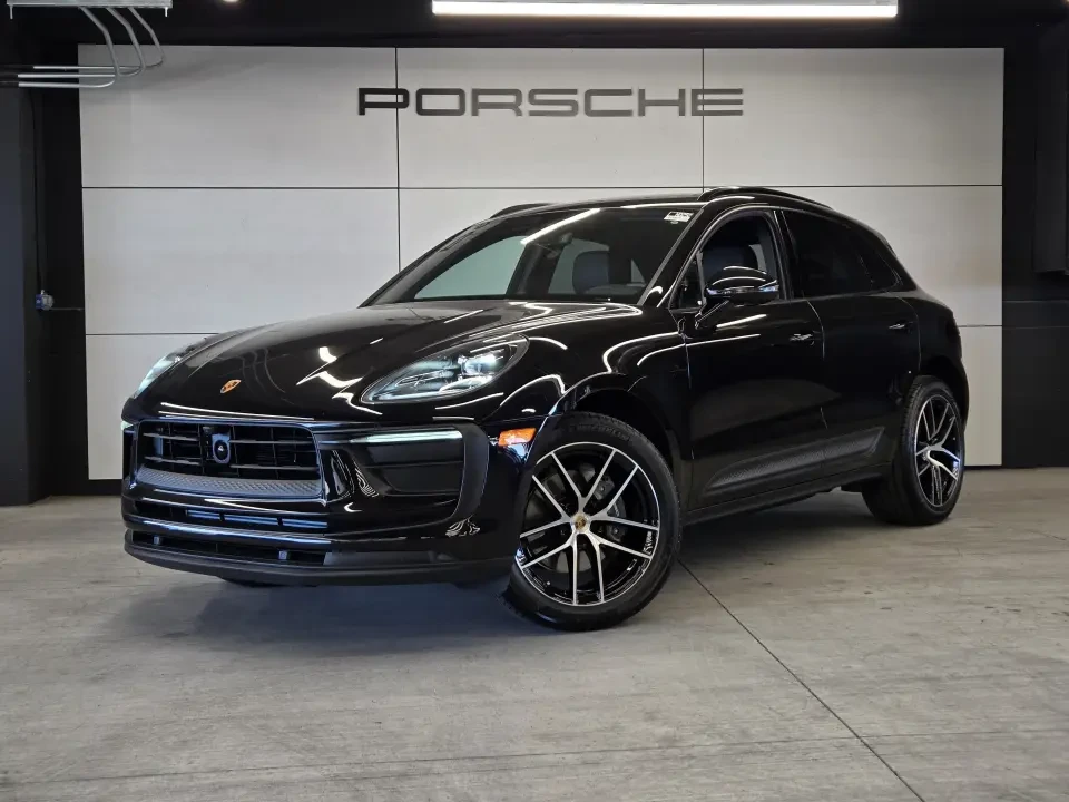 2025 Porsche Macan - Image 12 of 13