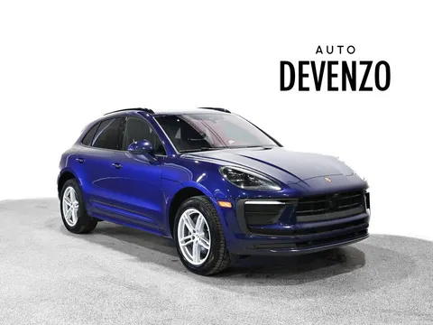 2025 Porsche Macan Premium Package