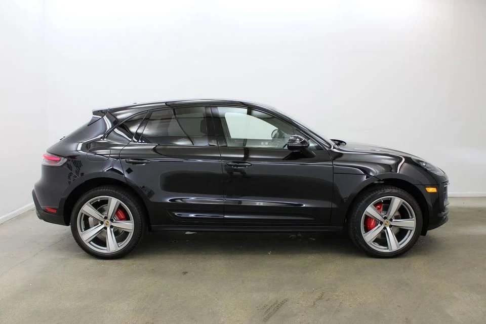 2025 Porsche Macan S - Image 12 of 17