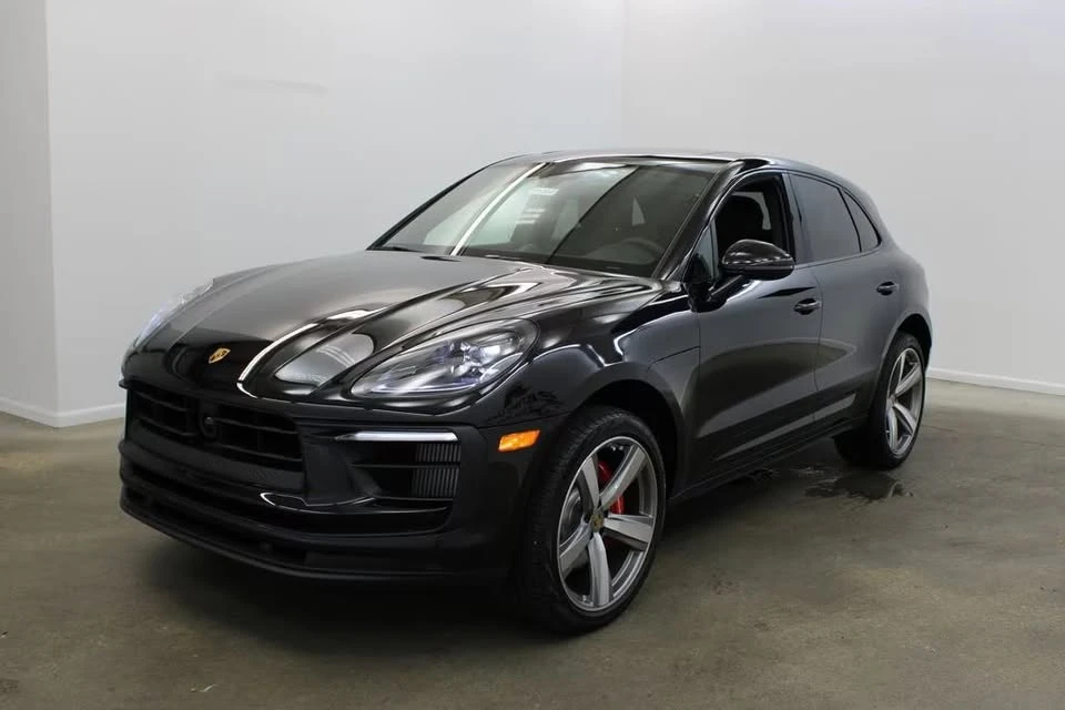 2025 Porsche Macan S - Image 2 of 17