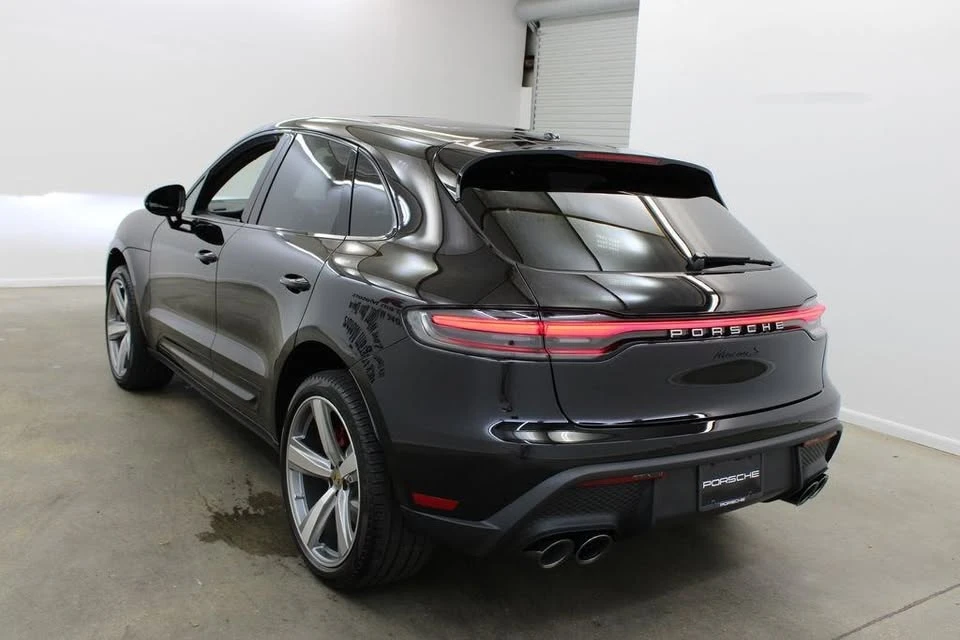 2025 Porsche Macan S - Image 13 of 17