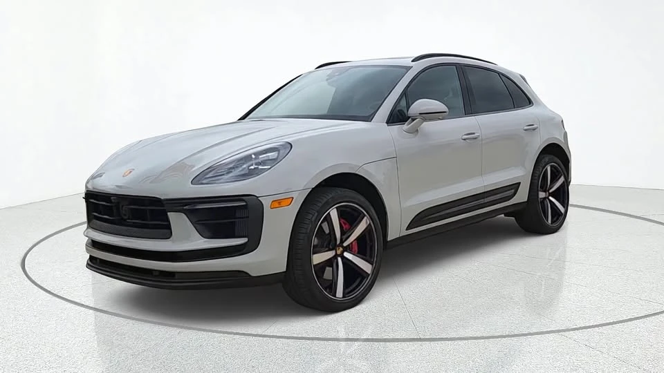 2025 Porsche Macan S - Image 2 of 15