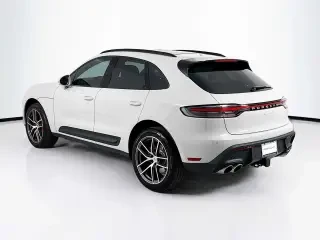 2025 Porsche Macan S - Image 3 of 4