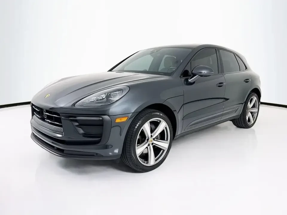 2025 Porsche Macan S - Image 12 of 13