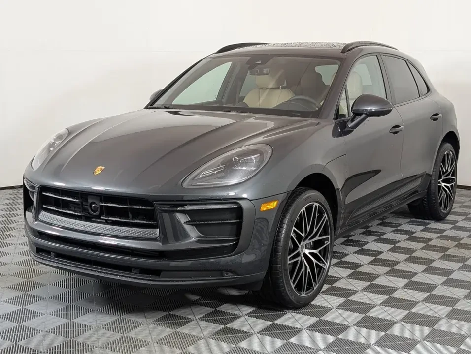 2025 Porsche Macan S - Image 9 of 13