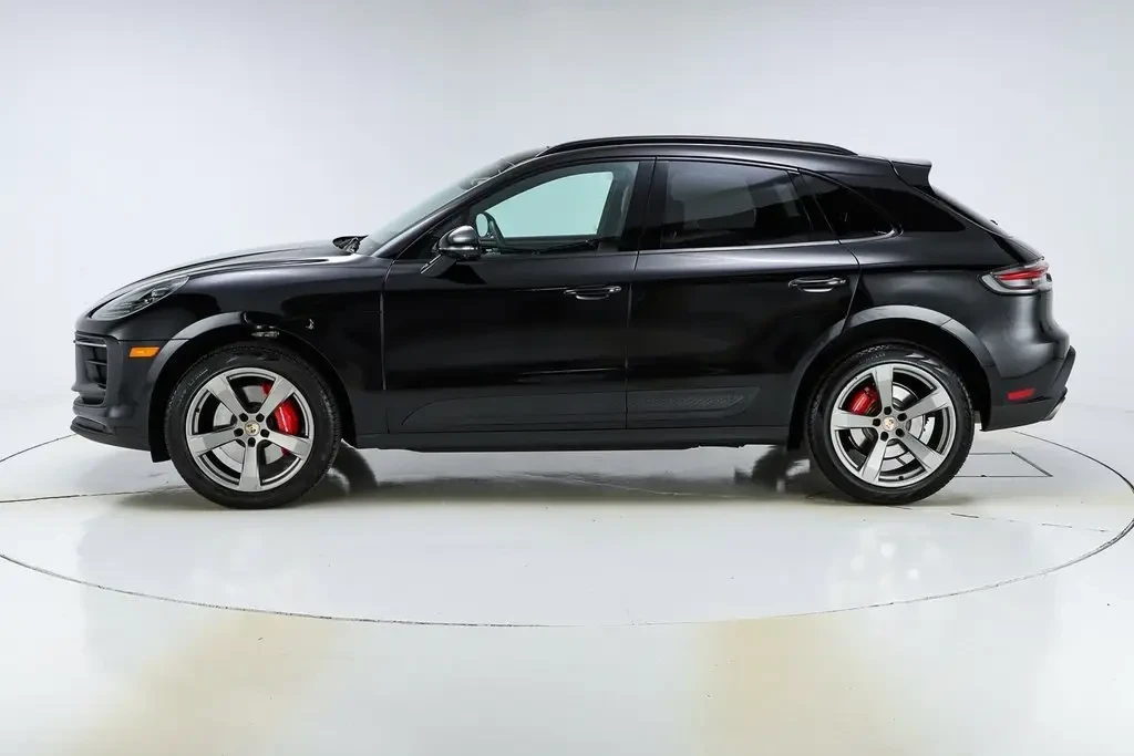 2025 Porsche Macan S - Image 2 of 6