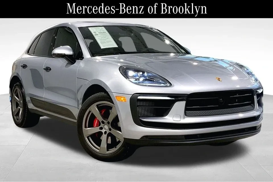 2025 Porsche Macan S - Image 4 of 9