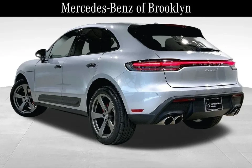 2025 Porsche Macan S - Image 3 of 9