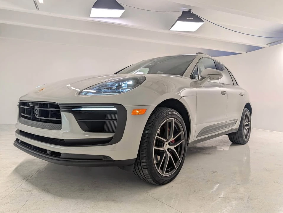 2025 Porsche Macan S - Image 3 of 14