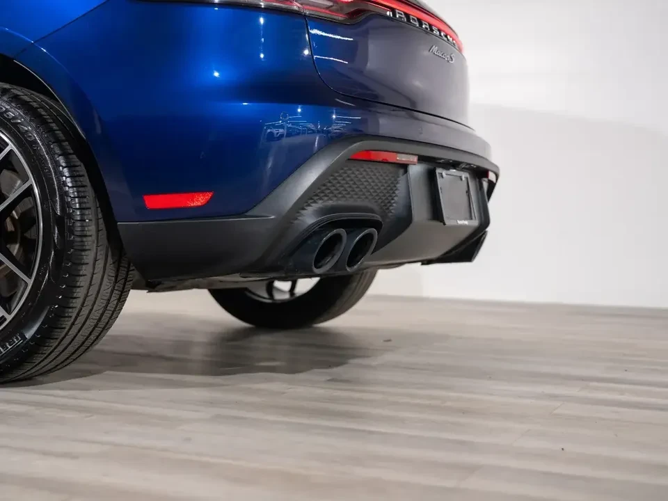 2025 Porsche Macan S - Image 13 of 20