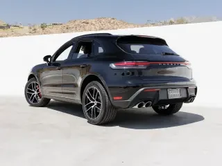 2025 Porsche Macan S - Image 2 of 4