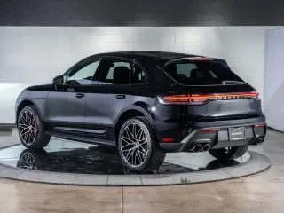 2025 Porsche Macan S - Image 3 of 4