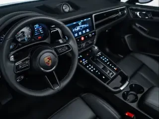 2025 Porsche Macan S - Image 4 of 4