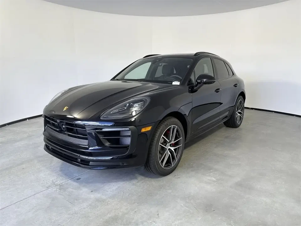 2025 Porsche Macan S - Image 2 of 6