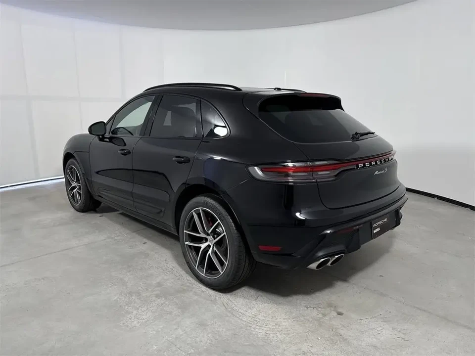 2025 Porsche Macan S - Image 4 of 6