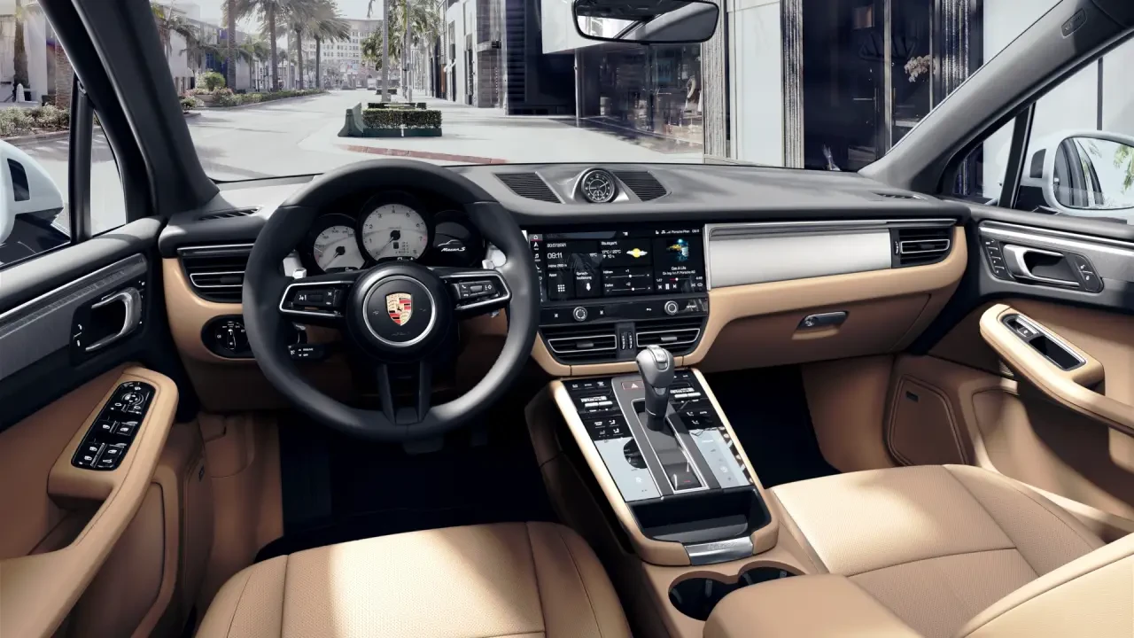2025 Porsche Macan S - Image 4 of 6