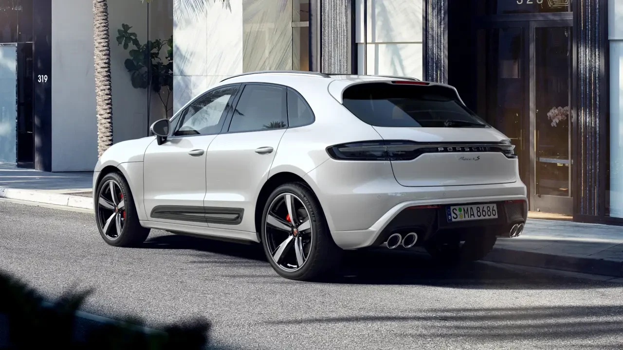 2025 Porsche Macan S - Image 3 of 6