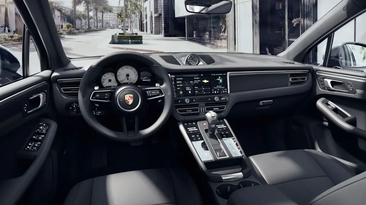 2025 Porsche Macan S - Image 4 of 6