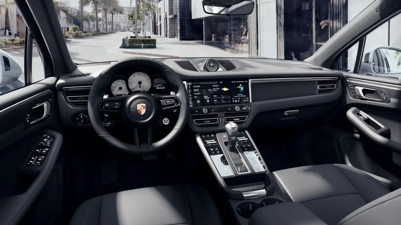 2025 Porsche Macan S - Image 4 of 14